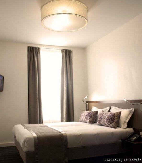 Art Hotel Batignolles Παρίσι Δωμάτιο φωτογραφία