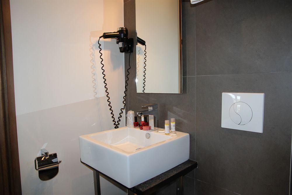 Art Hotel Batignolles Παρίσι Εξωτερικό φωτογραφία