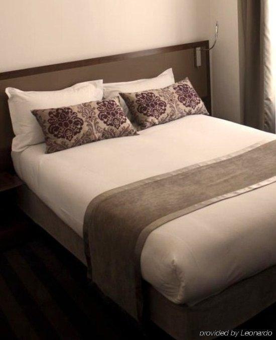 Art Hotel Batignolles Παρίσι Δωμάτιο φωτογραφία