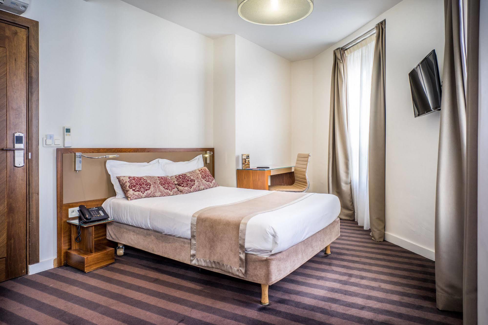 Art Hotel Batignolles Παρίσι Εξωτερικό φωτογραφία