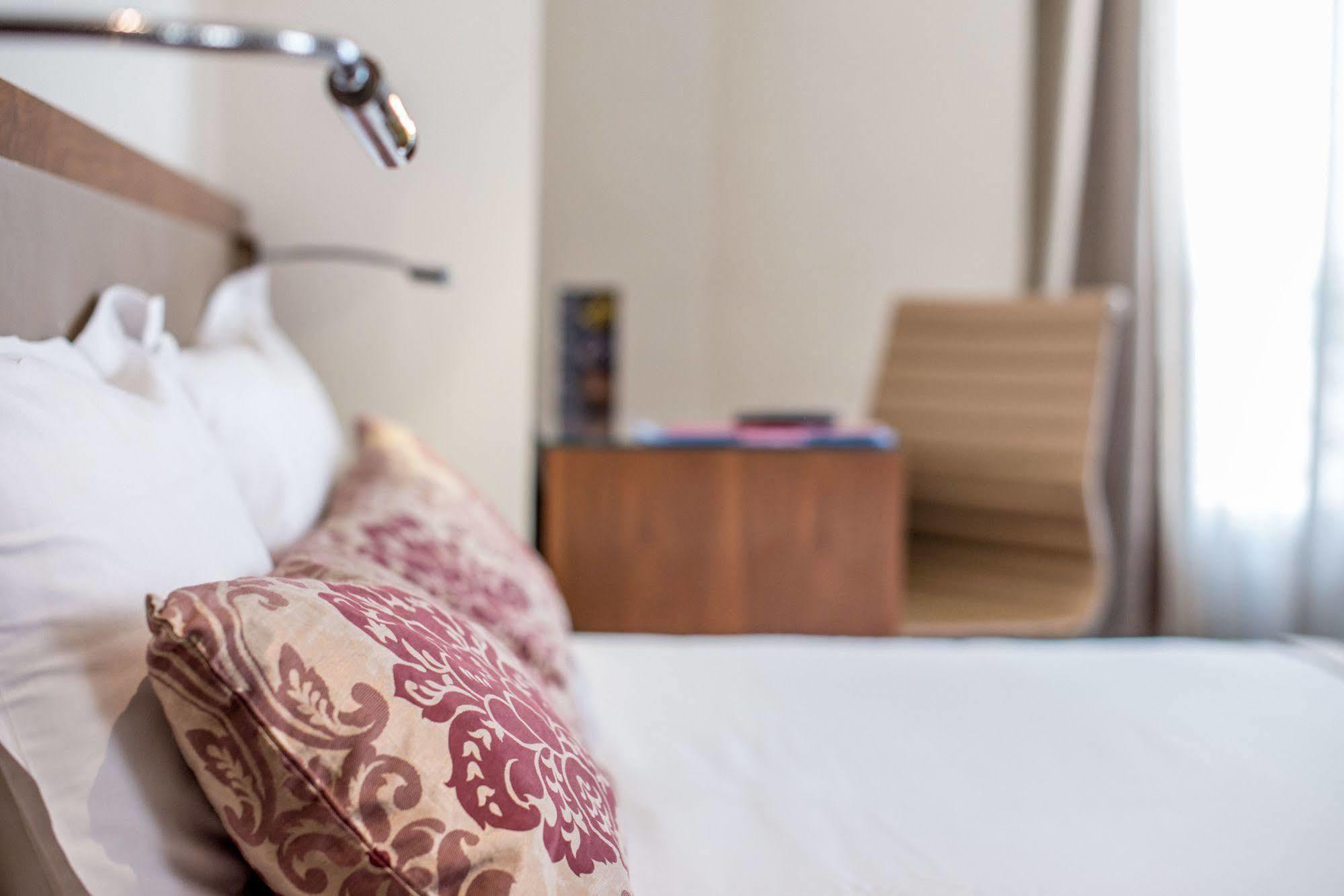 Art Hotel Batignolles Παρίσι Εξωτερικό φωτογραφία